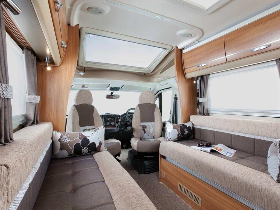 Интерьер Swift Motorhomes Bolero 712 SB 2012 года  (фото 2 из 3)